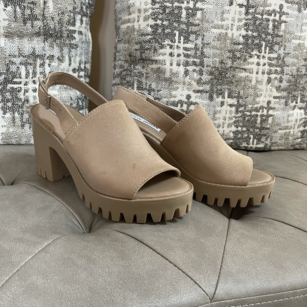 Steve Madden Beige Platform Sandals